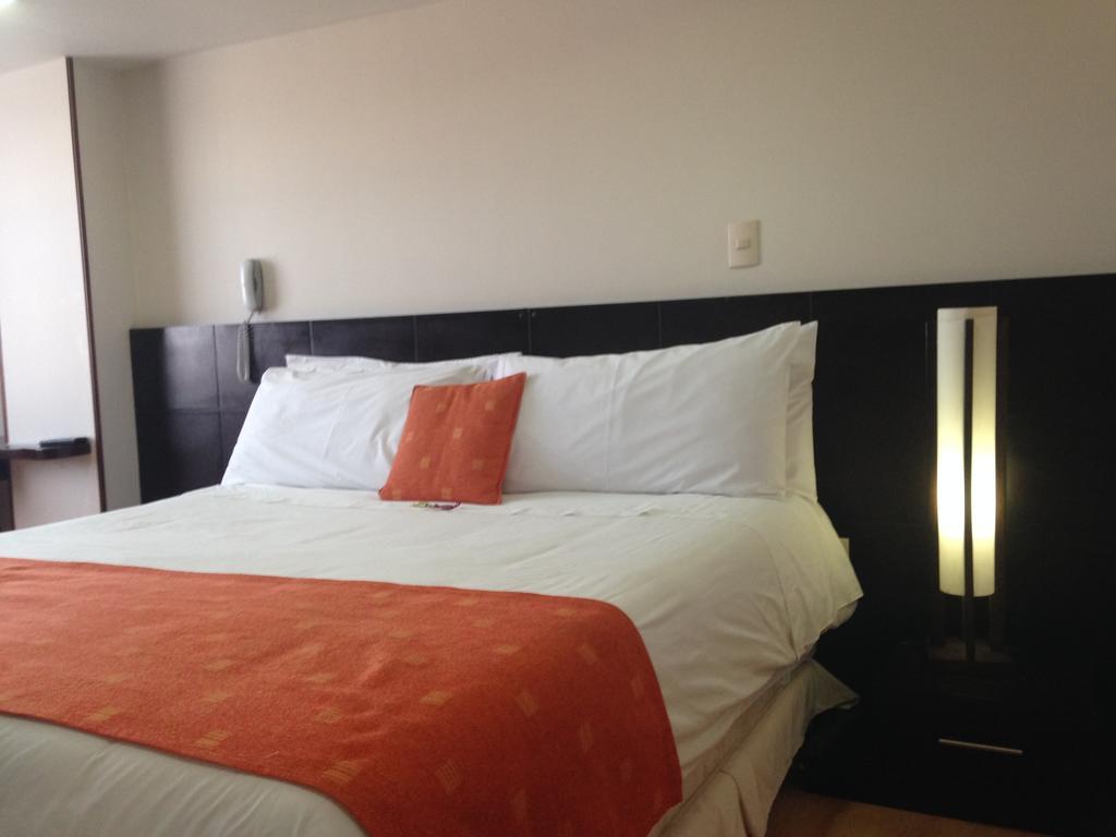 Hotel Plaza Muisca Tunja Bagian luar foto